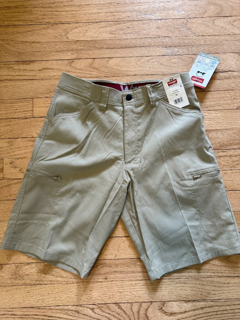 Wrangler Outdoor Performance Zip Cargo Shorts NWT Khaki/Tan
